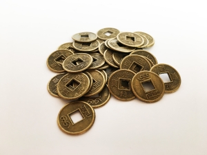 chinesische Lochmünzen, einzeln klein